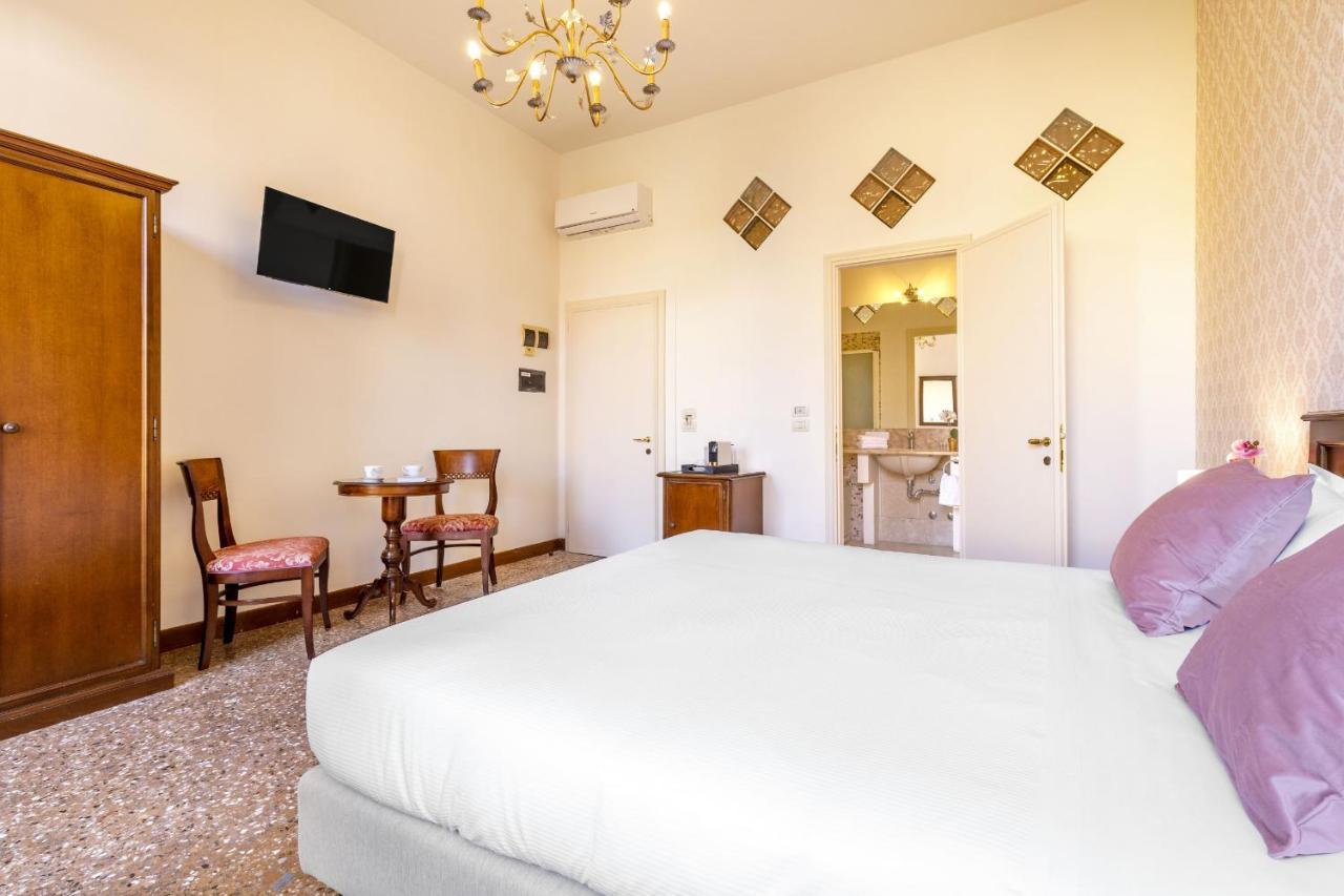 Residenza Centopietre - Dorsoduro By Wonderful Italy Venice Exterior photo
