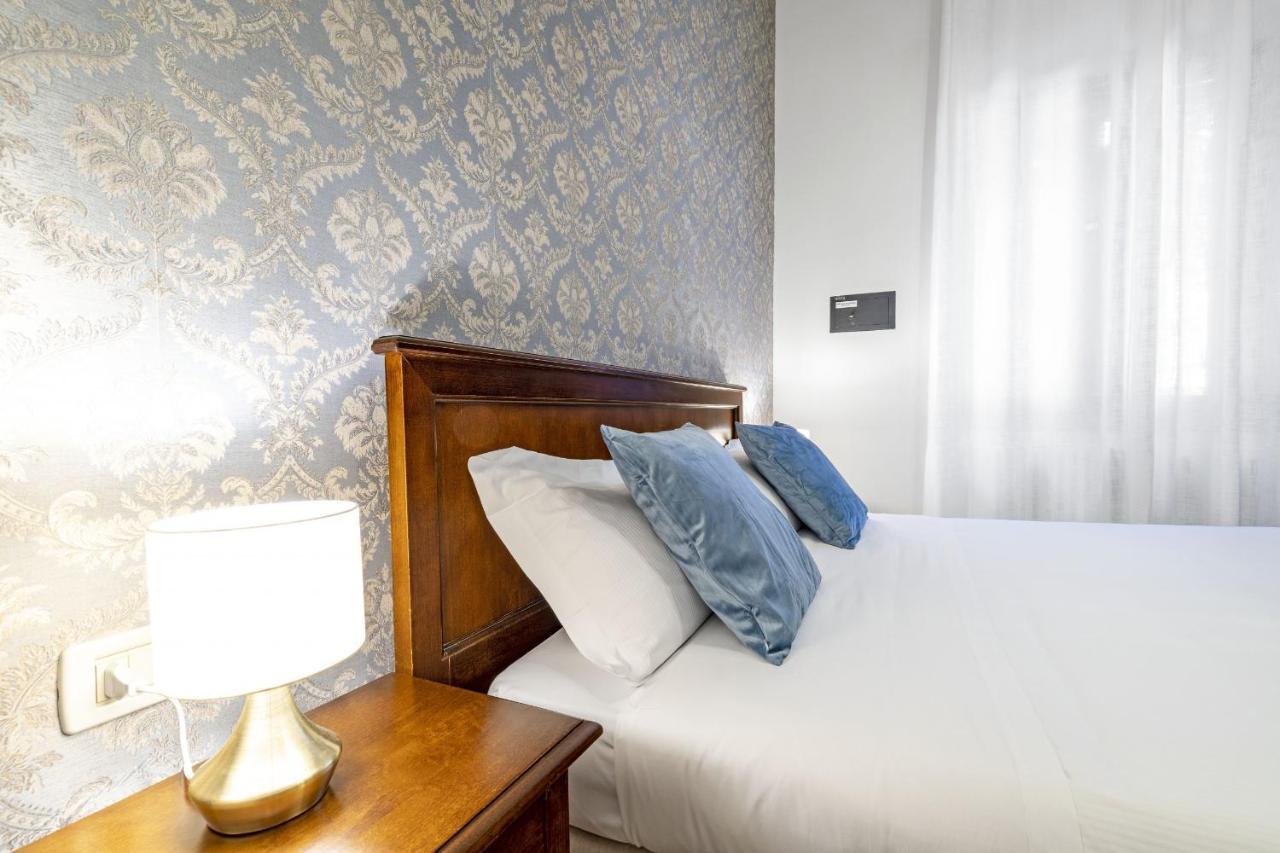 Residenza Centopietre - Dorsoduro By Wonderful Italy Venice Exterior photo