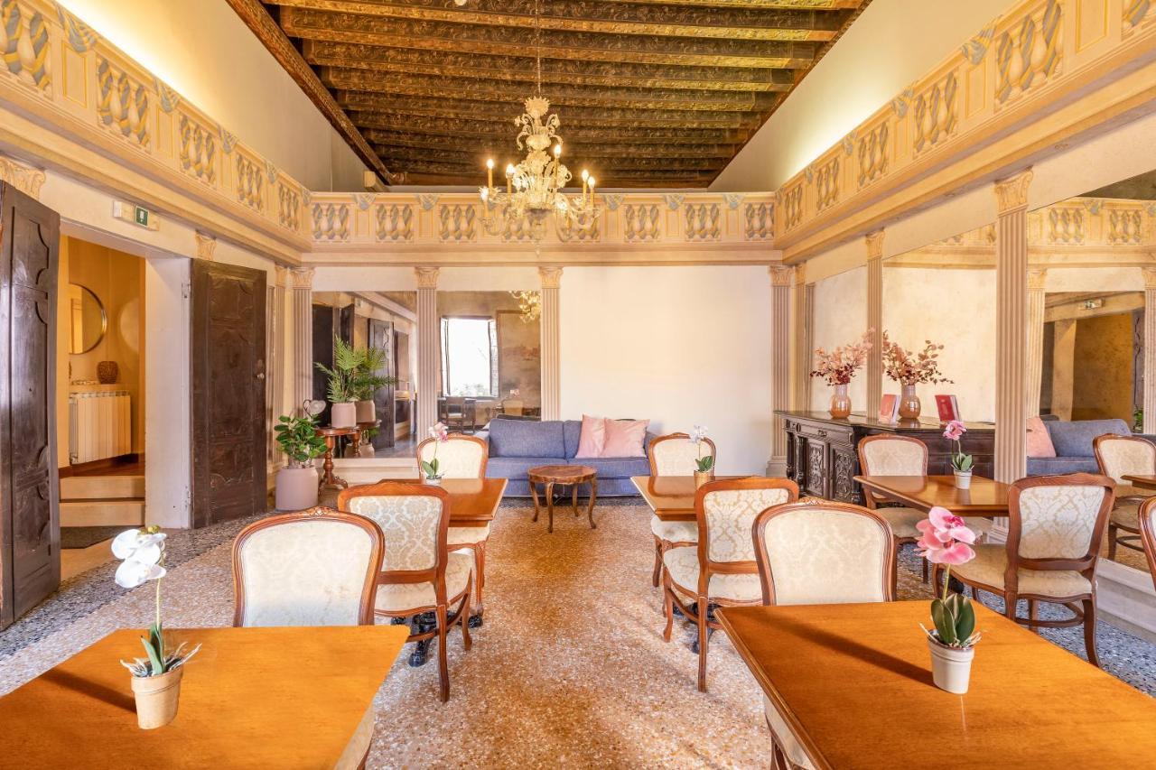 Residenza Centopietre - Dorsoduro By Wonderful Italy Venice Exterior photo