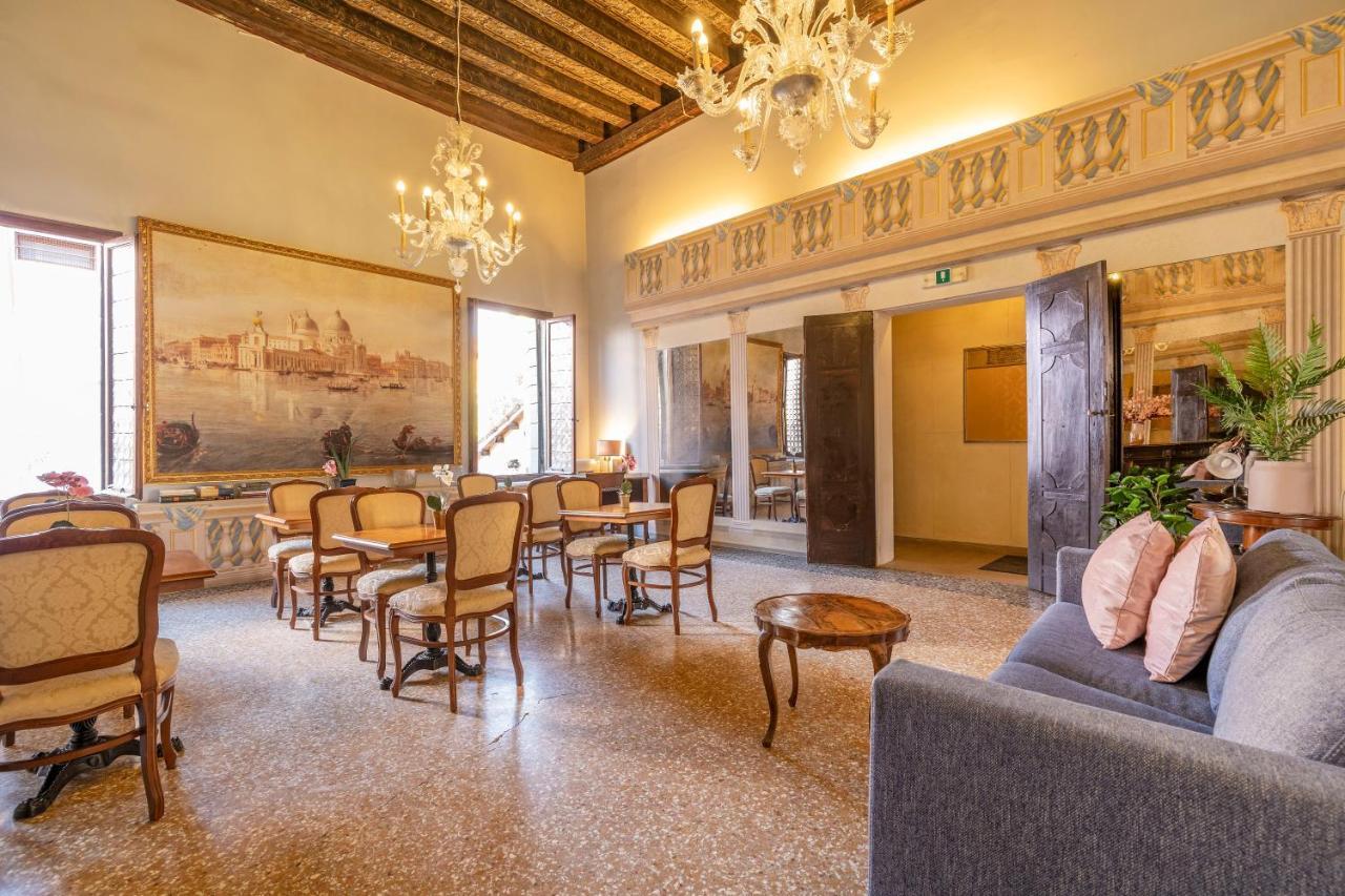 Residenza Centopietre - Dorsoduro By Wonderful Italy Venice Exterior photo