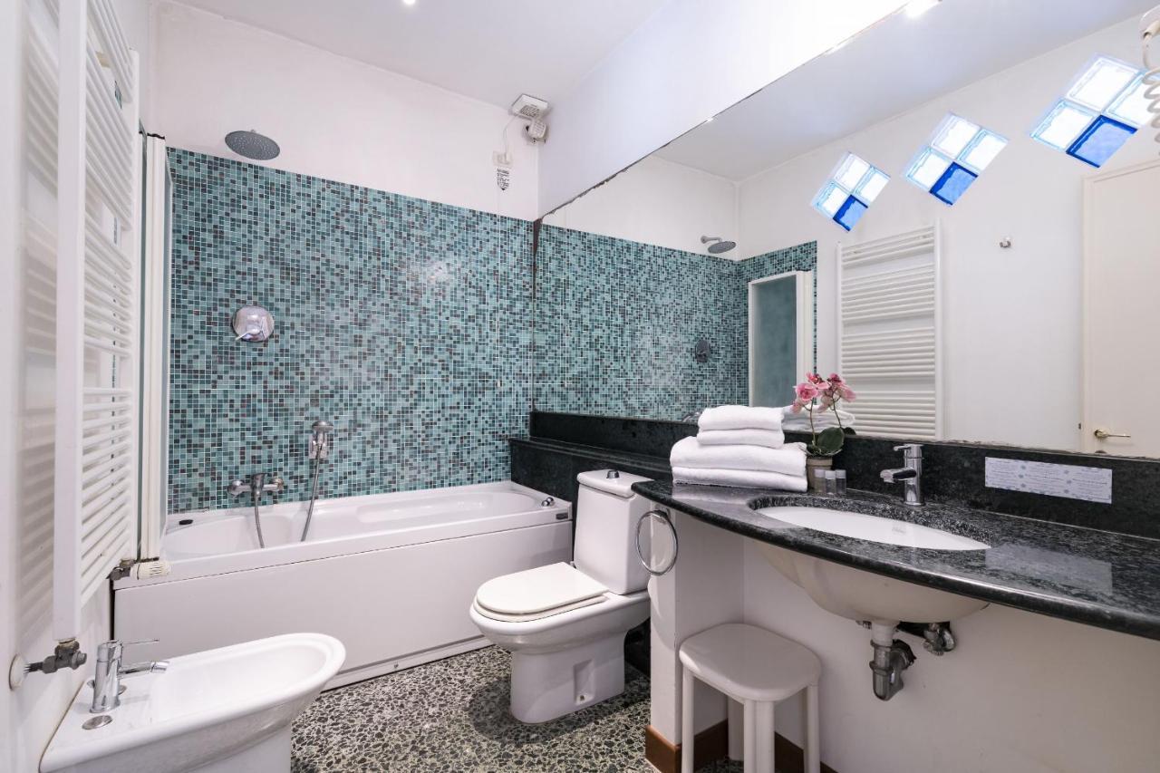 Residenza Centopietre - Dorsoduro By Wonderful Italy Venice Exterior photo