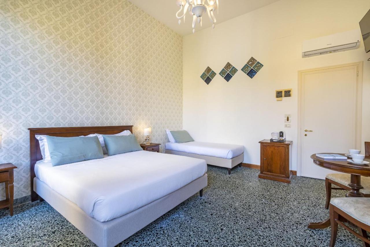 Residenza Centopietre - Dorsoduro By Wonderful Italy Venice Exterior photo