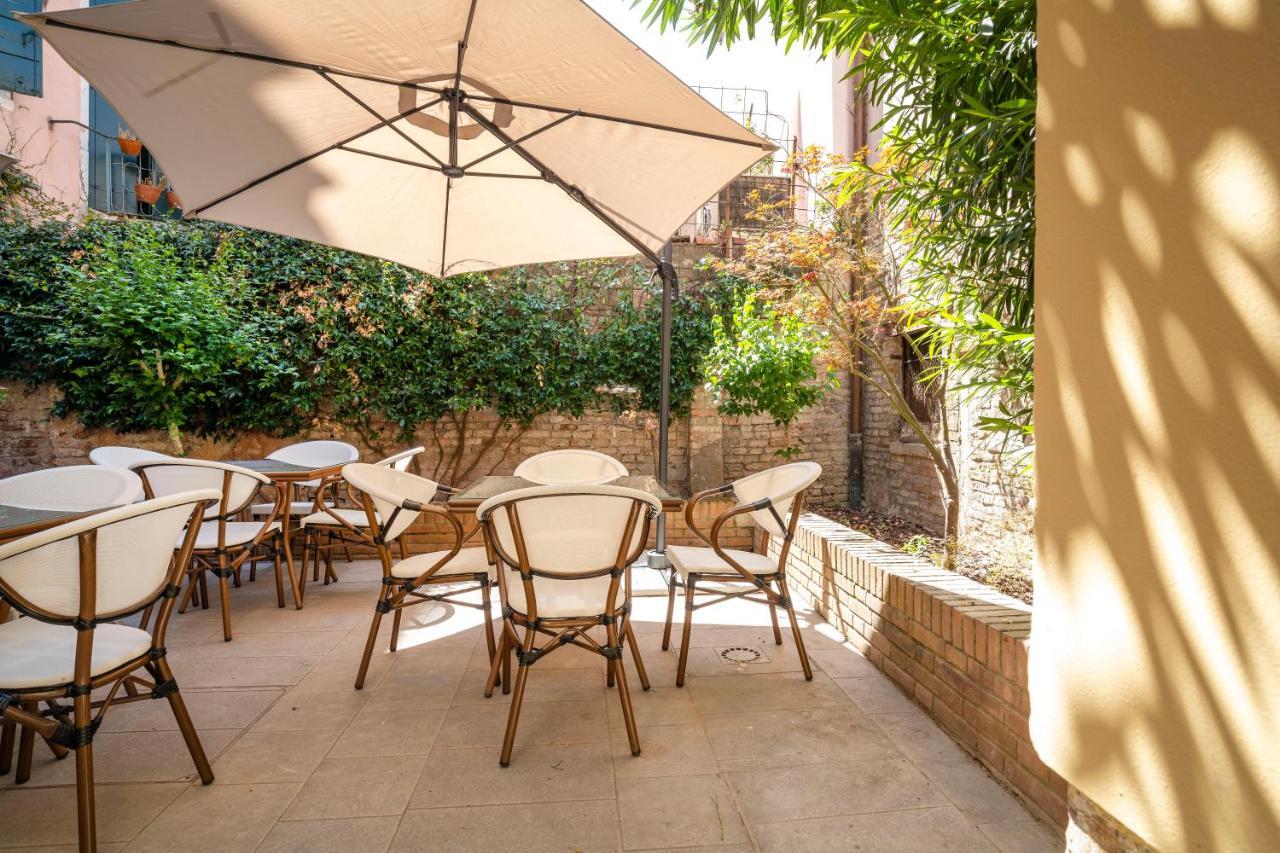 Residenza Centopietre - Dorsoduro By Wonderful Italy Venice Exterior photo